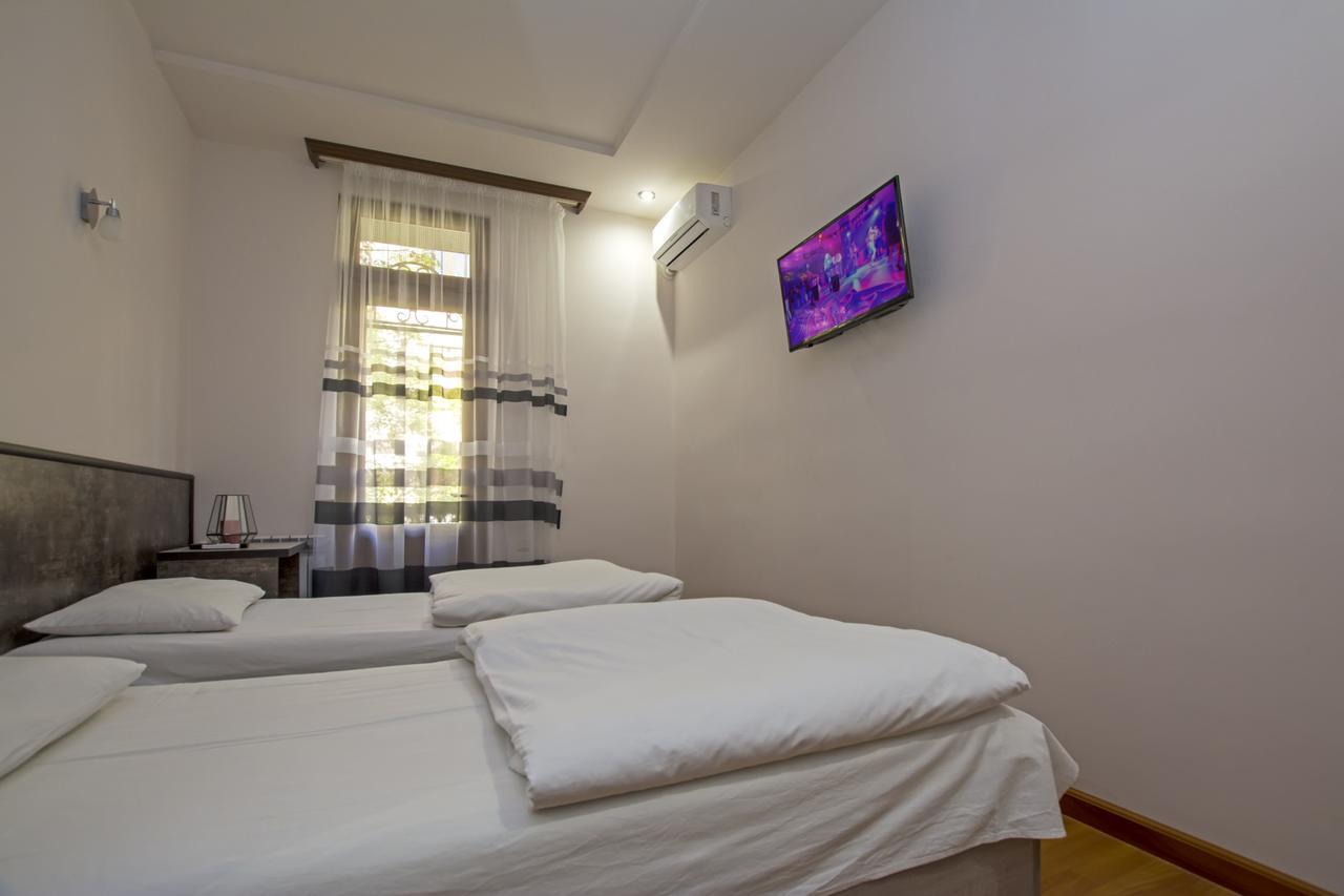 Yerevan Guest House エクステリア 写真